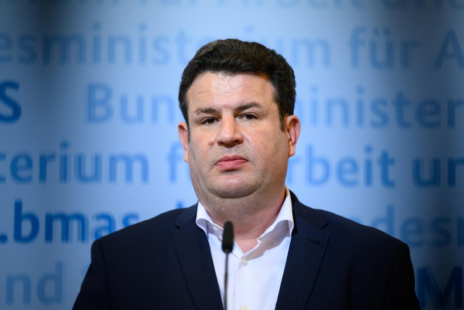 Hubertus Heil: Der Arbeitsminister muss sich mit kritischen Stimmen zu seinem Klimageld beschäftigen.