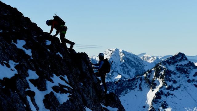 Wer in den Bergen verunglückt, hofft auf schnelle Hilfe. Wer in den Bergen verunglückt, hofft auf schnelle Hilfe.