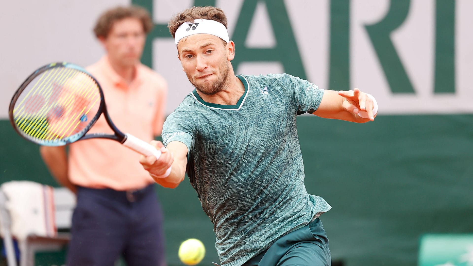 Casper Ruud steht als erster norwegischer Tennisspieler der Geschichte unter den besten Acht der French Open.