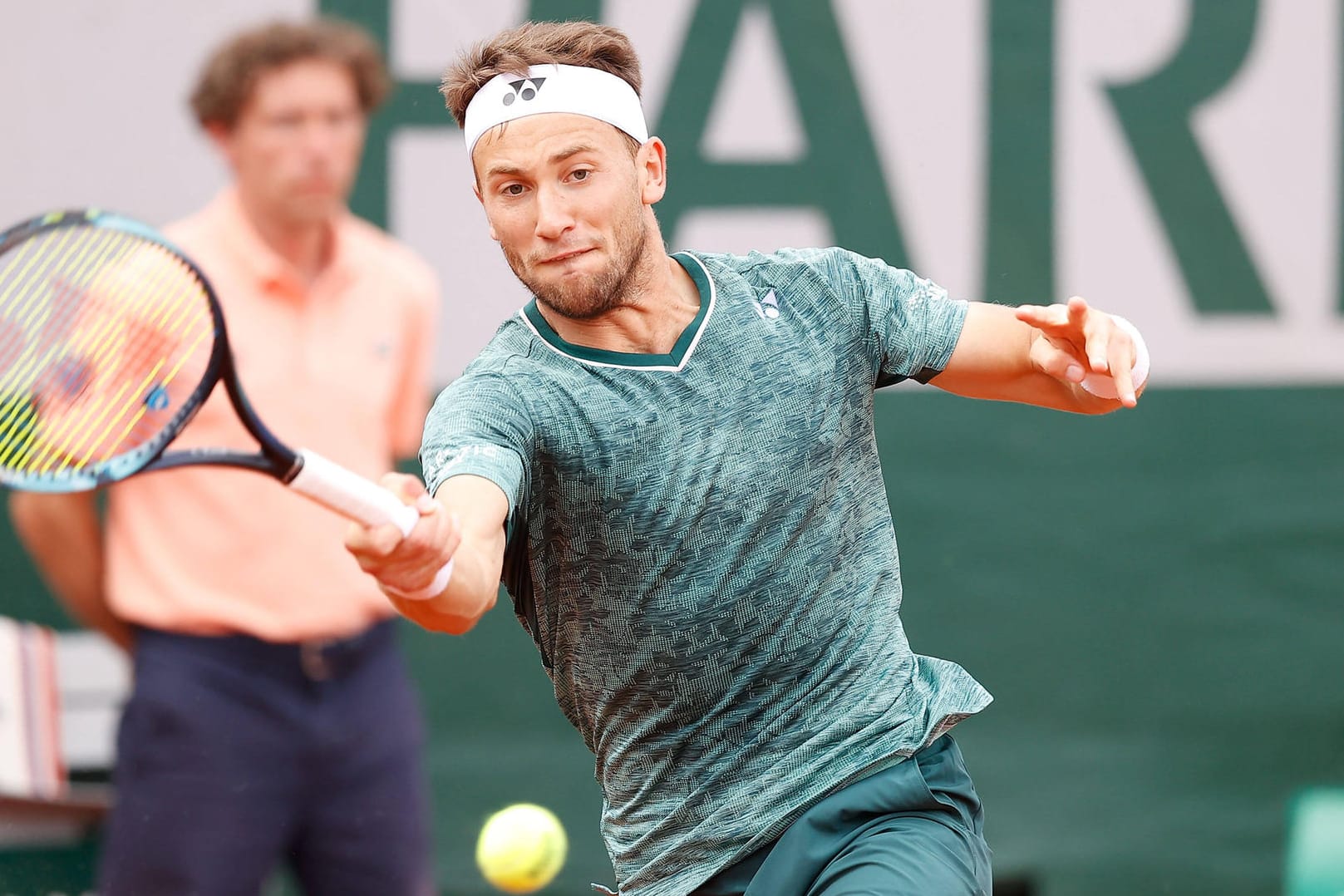 Casper Ruud steht als erster norwegischer Tennisspieler der Geschichte unter den besten Acht der French Open.