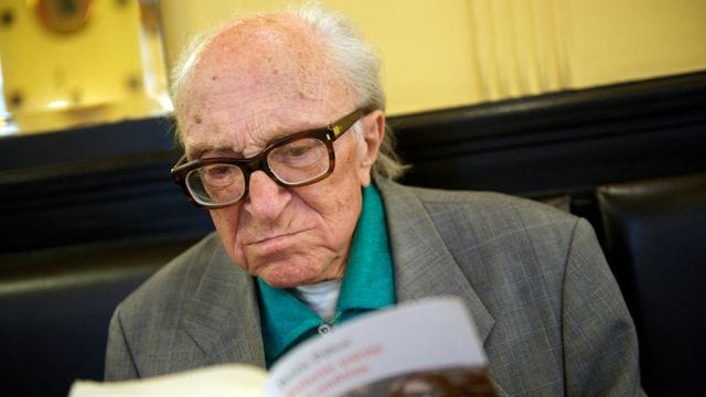 Der Schriftsteller und KZ-Überlebende Boris Pahor starb im Alter von 108 Jahren. Der Schriftsteller und KZ-Überlebende Boris Pahor starb im Alter von 108 Jahren.