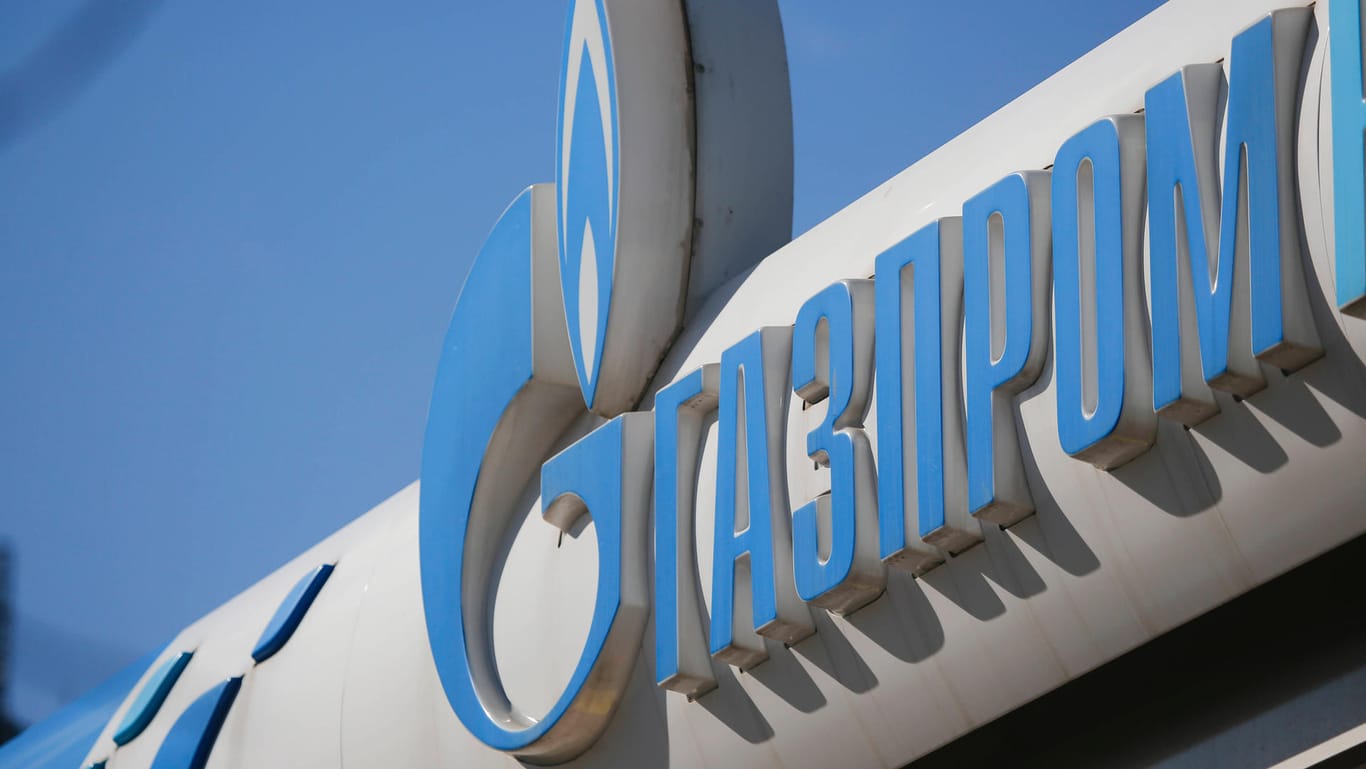 Gazprom-Logo in Moskau (Symbolbild): Der russische Konzern hat bereits mehreren europäischen Ländern den Gashahn abgedreht.