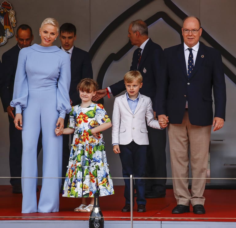 Fürst Albert und Fürstin Charlène kamen mit ihren Kindern zum Formel-1-Rennen.