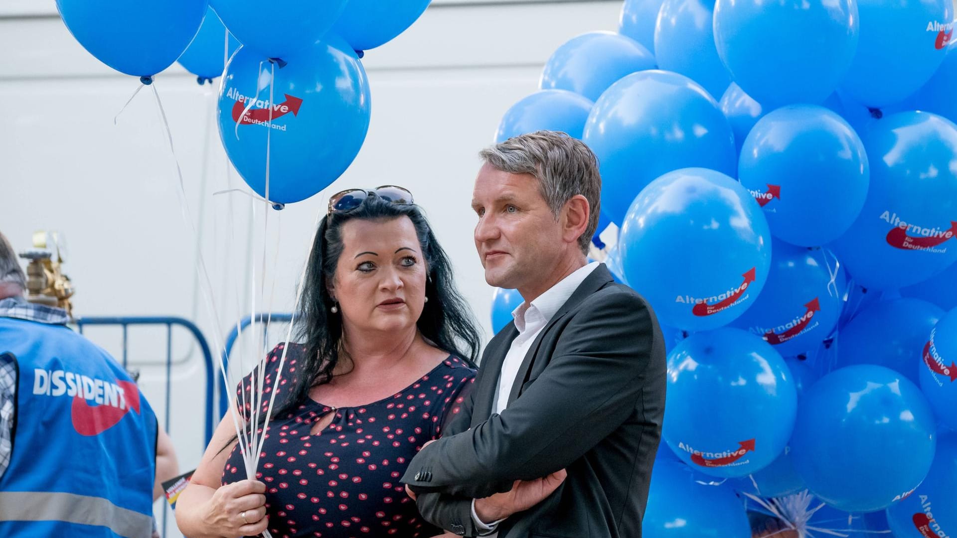 Kalbitz-Freunde: Die neue AfD-Chefin in Brandenburg, Birgit Bessin, und Björn Höcke, Chef der AfD in Thüringen.