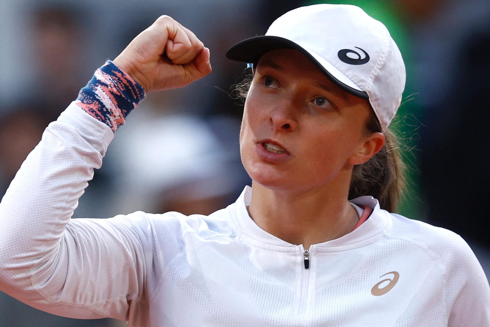 Iga Swiatek: Die Weltranglistenerste steht im Viertelfinale der French Open.