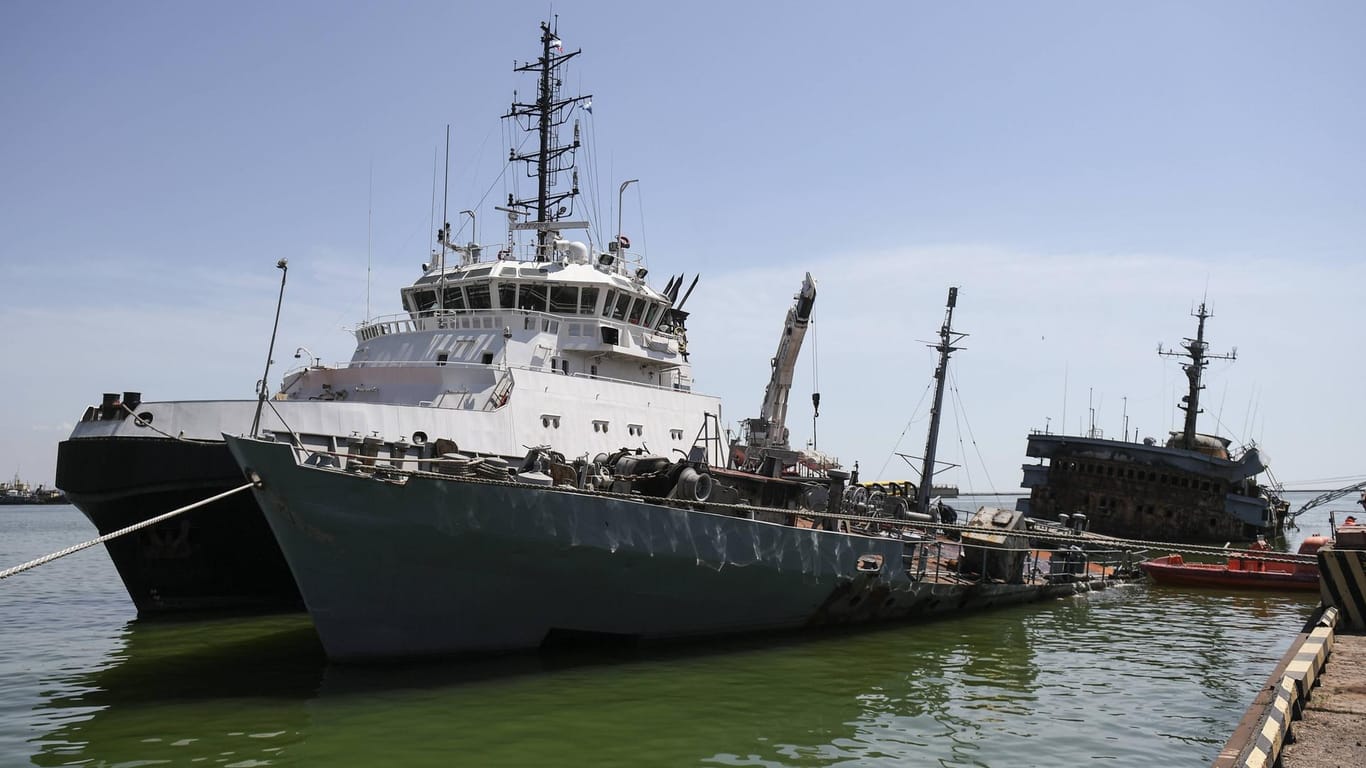 Ukrainisches Boot im Hafen von Mariupol: Separatisten sollen ein Frachtschiff gekapert haben.