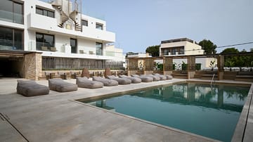 Schweigers neues Hotel auf Mallorca: Die Einrichtung soll Sommerstimmung verbreiten.