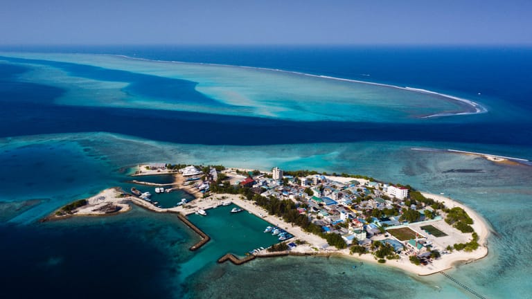 Malediven: Mit weniger als 300 Quadratkilometern Fläche zählt die Inselgruppe zu den kleinsten Staaten der Welt.