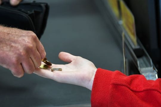 Ein Job an der Supermarktkasse kann als Minijob zählen.