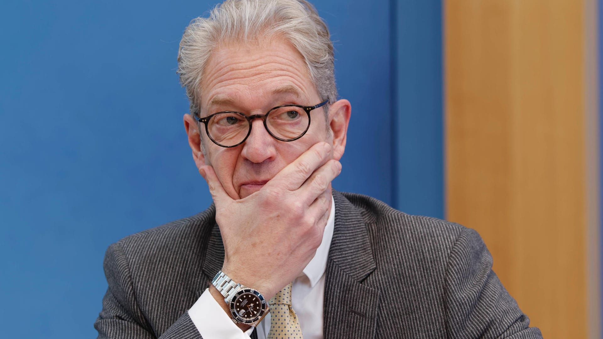 Andreas Gassen: Er ist Chef der Kassenärztlichen Vereinigung, der Vertretung für alle niedergelassenen Ärzte in Deutschland. Andreas Gassen: Er ist Chef der Kassenärztlichen Vereinigung, der Vertretung für alle niedergelassenen Ärzte in Deutschland.