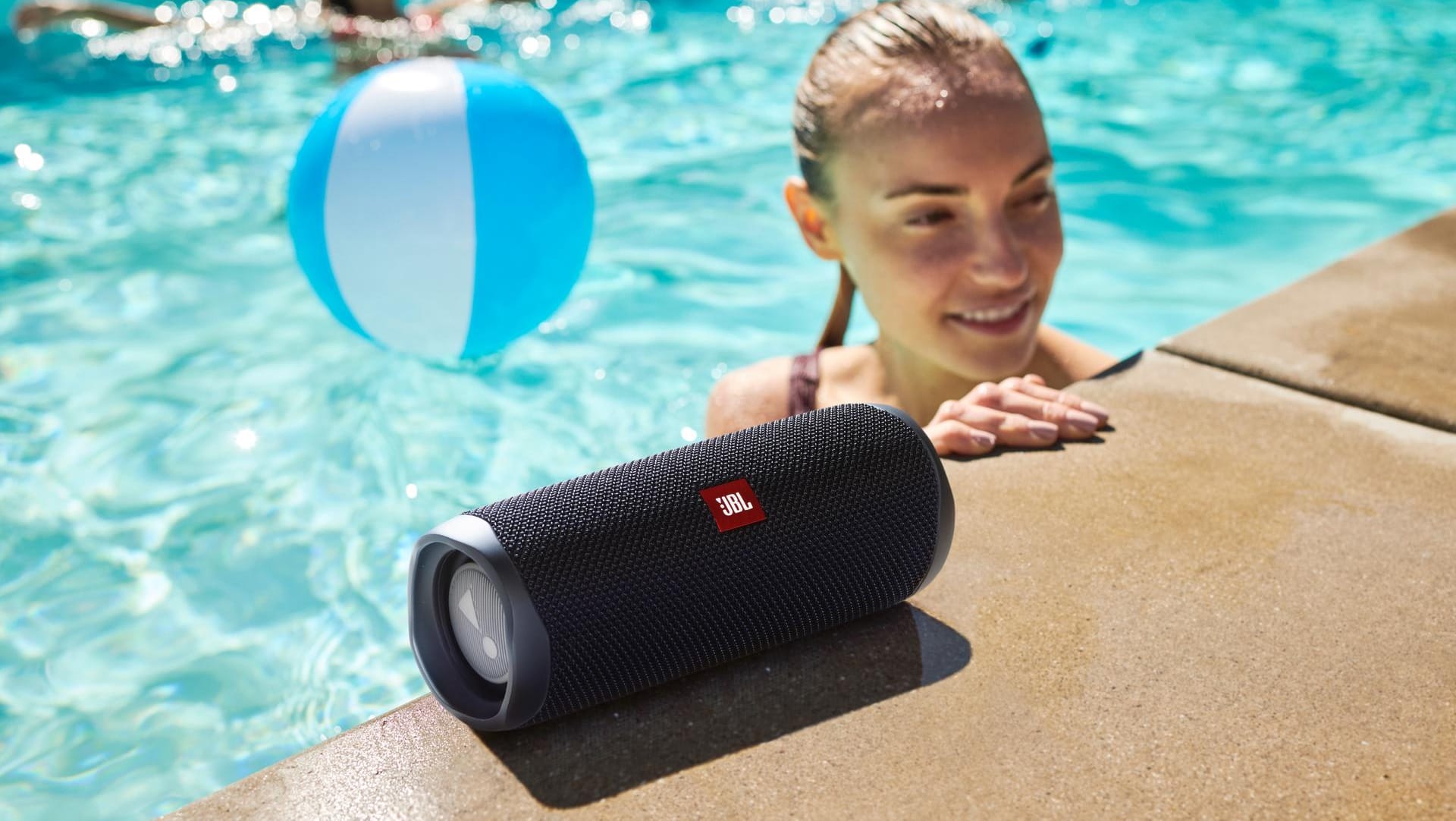 Der Bluetooth-Lautsprecher von JBL ist heute bei Saturn stark reduziert.