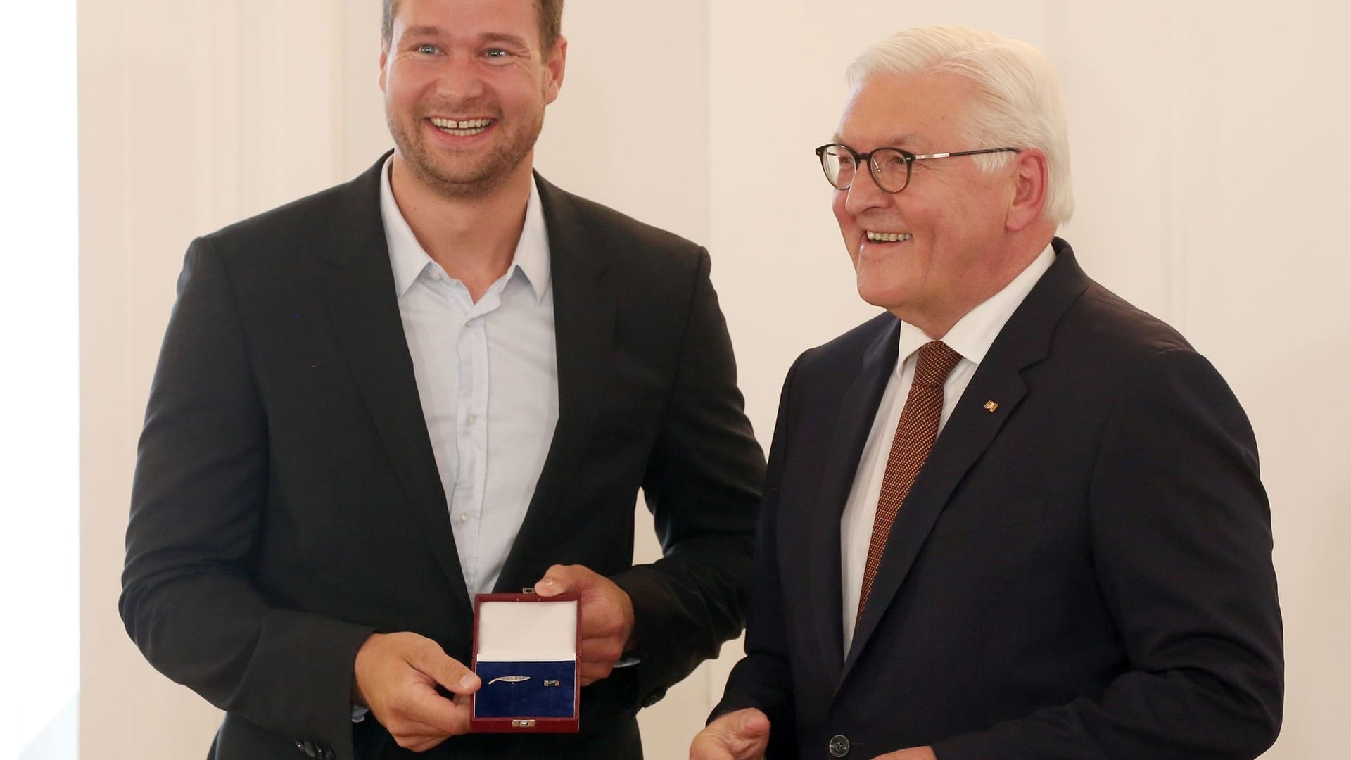 Bundespräsident Steinmeier zeichnet Sportler aus Bundespräsident Steinmeier zeichnet Sportler aus