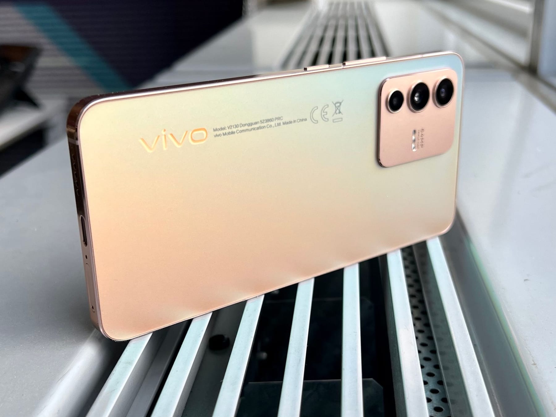 Vivo V23 5G im Test: Kamera, Display, Farbwechsel, Preis