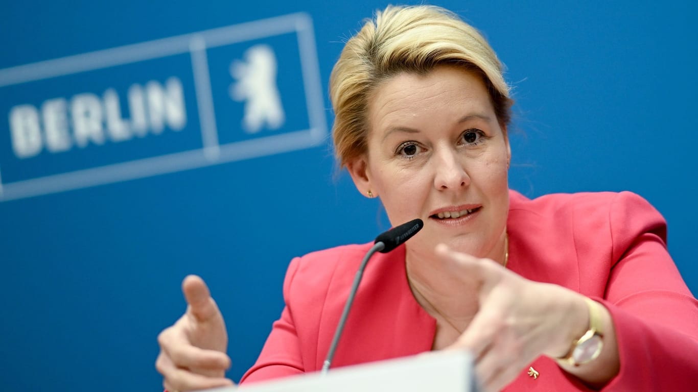 Franziska Giffey (SPD), Berlins Regierende Bürgermeisterin (Archivbild): Bei den Gesprächen um ein 9-Euro-Folgeticket arbeitet Giffey energisch an einer schnellen Einigung.