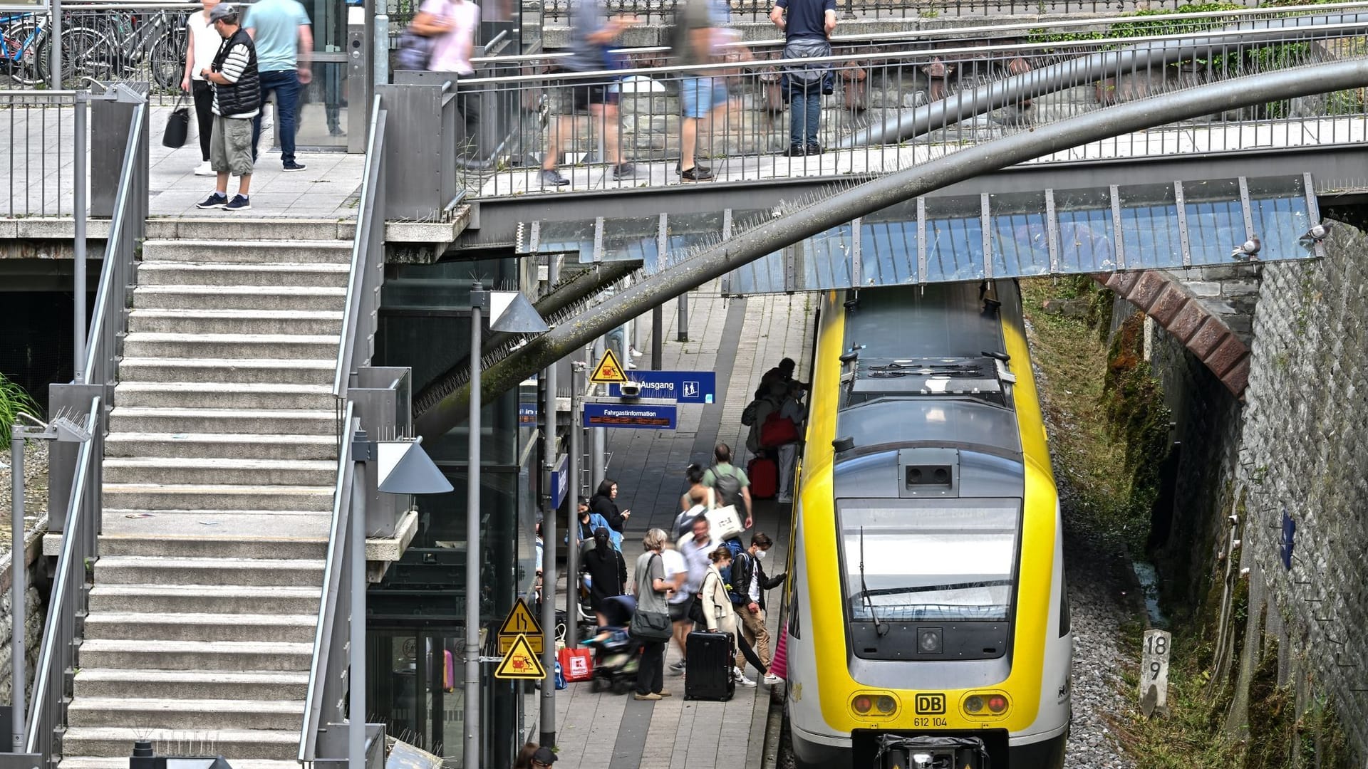 Pfingstreiseverkehr - Überlingen Am Bodensee