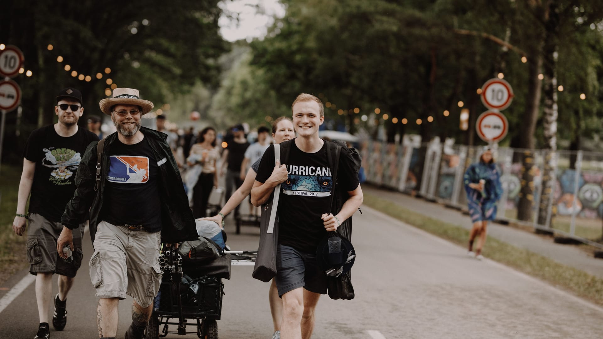 Anreise zum Hurricane Festival: Bollerwagen & Co. sind dieses Jahr im Metronom verboten.