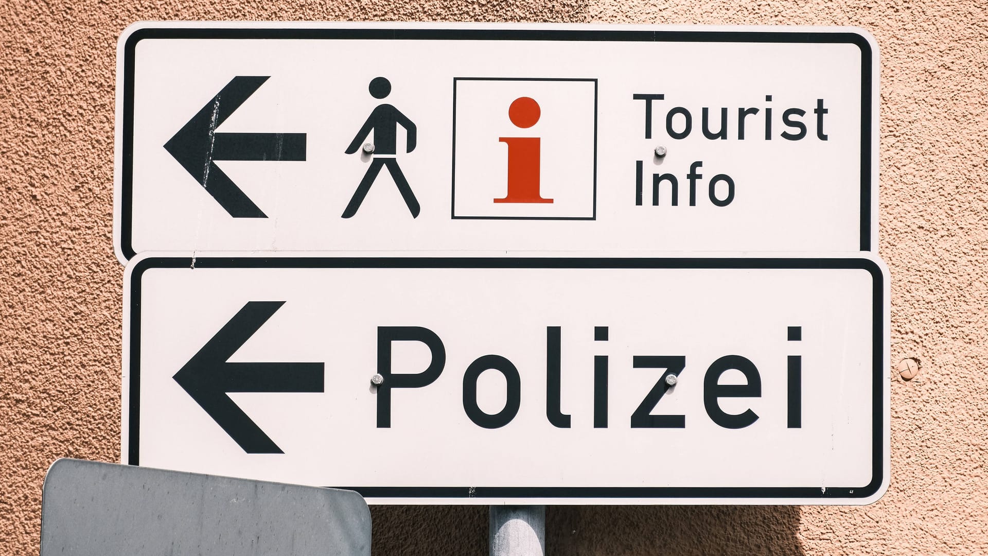 Der Düsseldorfer Polizei liegt ein neuer Fall vor (Symbolbild): Bei einem Konzert der Toten Hosen meldete eine Frau einen sexuellen Übergriff. Der Düsseldorfer Polizei liegt ein neuer Fall vor (Symbolbild): Bei einem Konzert der Toten Hosen meldete eine Frau einen sexuellen Übergriff.