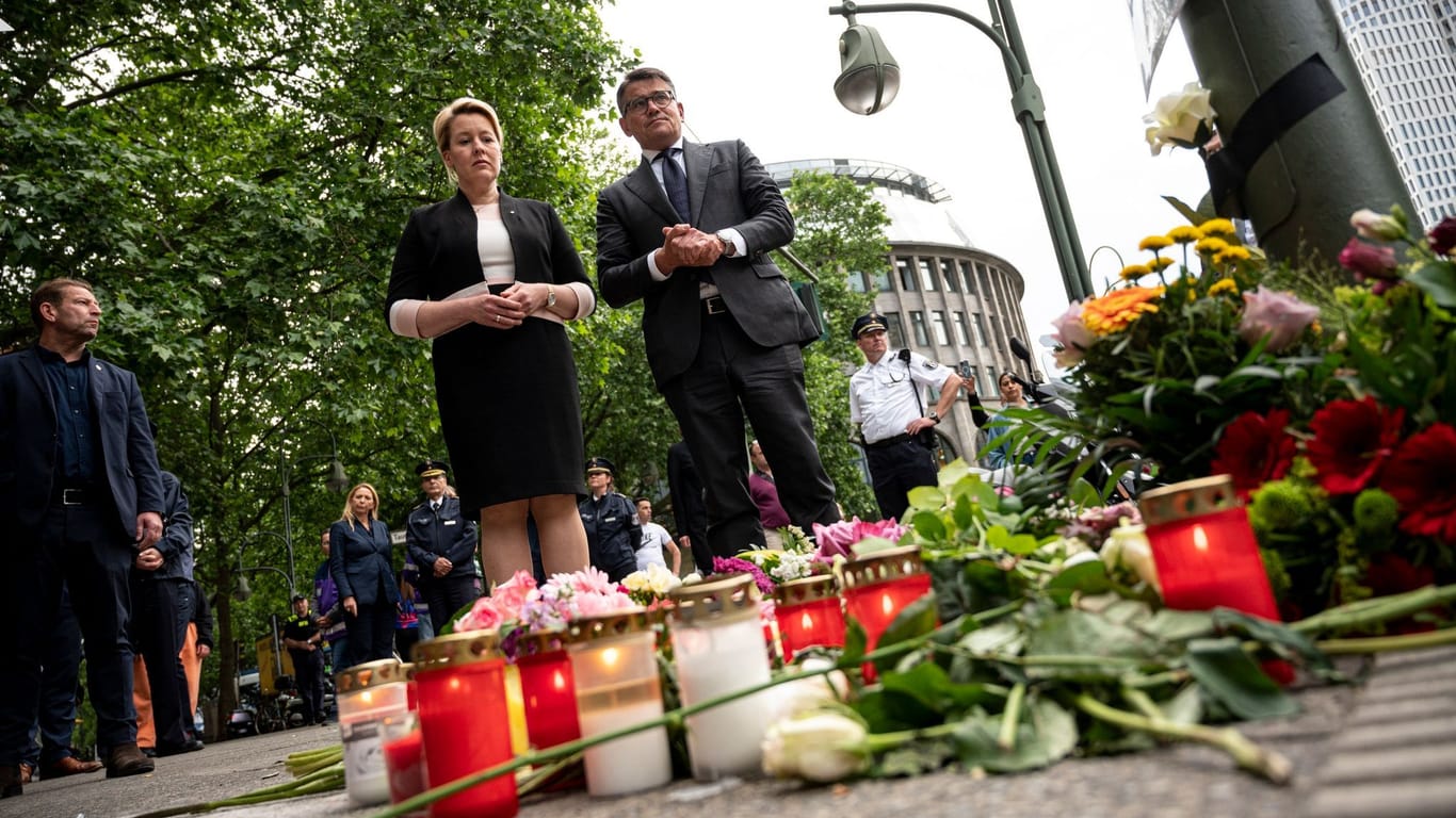 Auto fährt in Berlin in Menschenmenge - Gedenken an Opfer