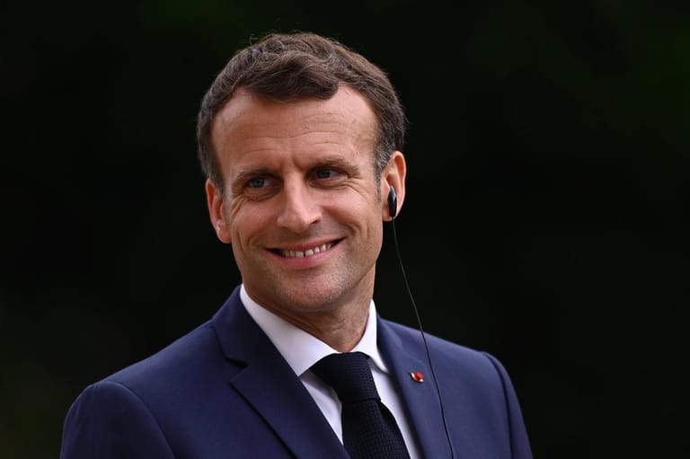 Emmanuel Macron ist im Wahlkampf um die französische Präsidentschaft gegen die Rechtspopulistin Marine Le Pen angetreten. Dabei hat er ihr bereits eine Amtszeit voraus – mit Höhen und Tiefen.