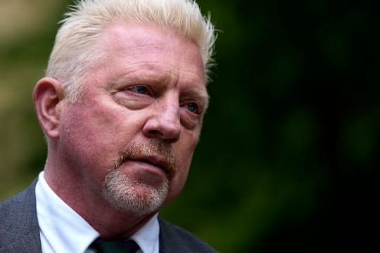 Boris Becker ist wegen seiner Insolvenzstraftaten zu zweieinhalb Jahren Haft verurteilt worden.