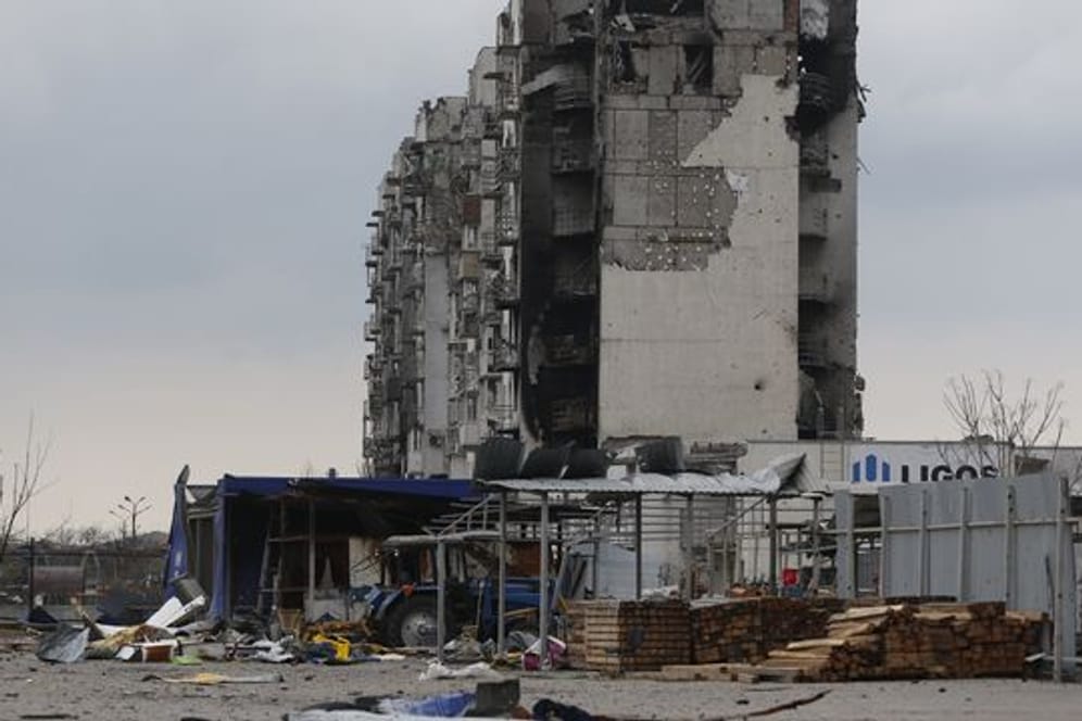 Nach russischen Angriffen: Ein beschädigtes Gebäude in Mariupol.