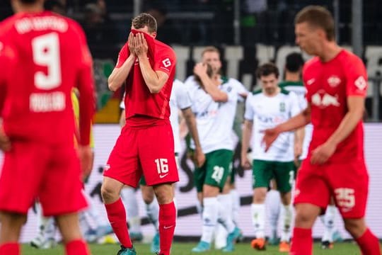 Leipzigs Lukas Klostermann reagiert nach dem Treffer zum 3:1.