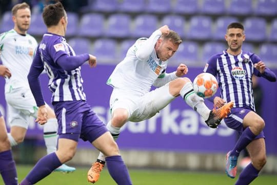 Marcel Franke (M) wechselt von Hannover nach Karlsruhe.