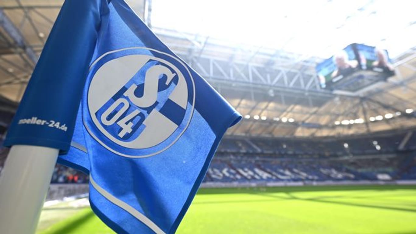 Innenverteidiger Ibrahima Cisse hat beim FC Schalke 04 einen Vertrag bis 2026 unterschrieben.