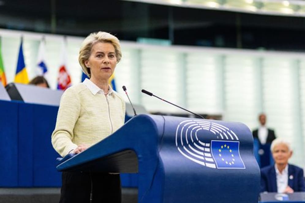 EU-Kommissionspräsidentin Ursula von der Leyen spricht vor dem Europäischen Parlament in Straßburg.