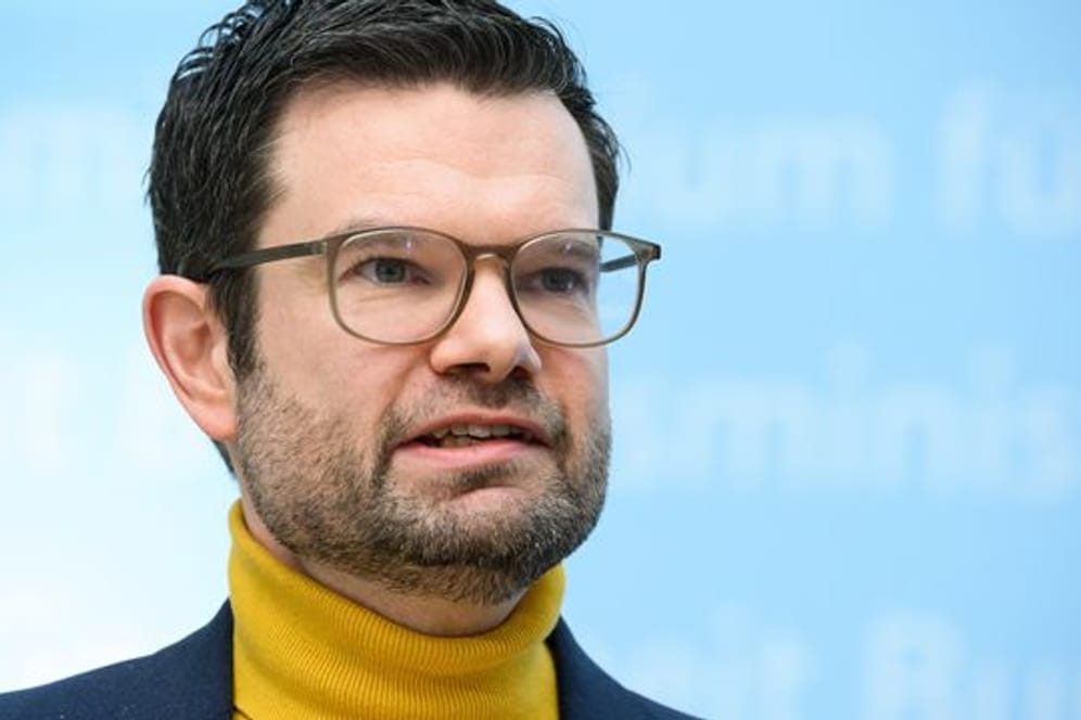 Nicht nur FDP-Minister Marco Buschmann ist bekennender "Star Wars"-Fan - auch in Bayern gibt es einen prominenten Anhänger der Weltraum-Saga.