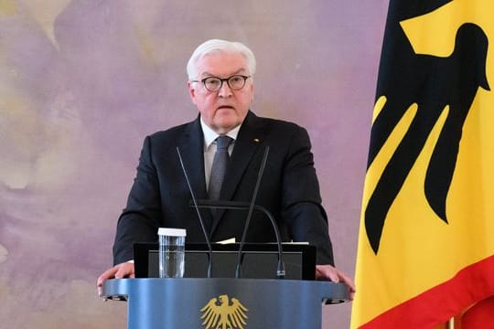 Rund 45 Minuten dauerte das Telefonat von Bundespräsident Frank-Walter Steinmeier mit dem ukrainischen Präsidenten Wolodymyr Selenskyj.