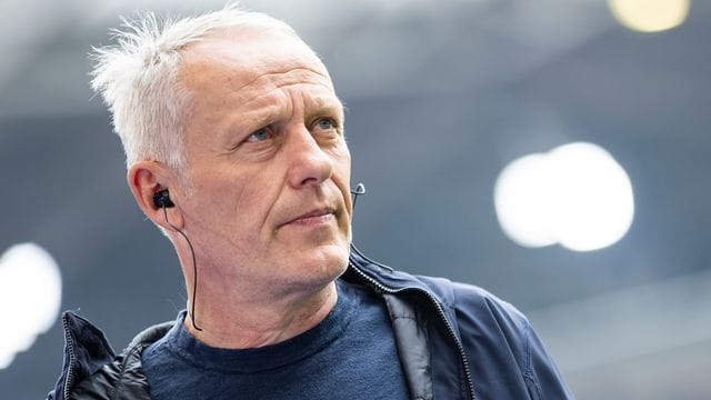 Freiburgs Trainer Christian Streich hat sich kritisch über den Terminkalender der Spieler geäußert.