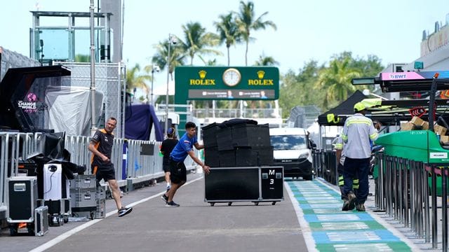 Die Vorbereitungen auf der Rennstrecke zum Grand Prix von Miami sind in vollem Gange.