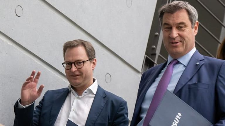CSU-Chef Markus Söder hat sich für den oberbayerischen Landtagsabgeordneten Martin Huber (l) als neuen Generalsekretär entschieden.