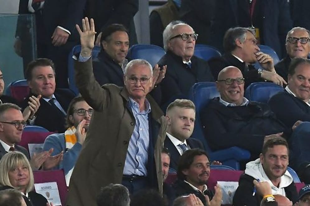 Trainer-Legende Claudio Ranieri bedankt sich bei den Fans.