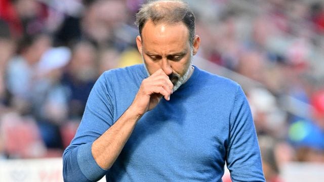 Fordert die Spieler auf Mut und Haltung zu bewahren: Stuttgarts Trainer Pellegrino Matarazzo. Fordert die Spieler auf Mut und Haltung zu bewahren: Stuttgarts Trainer Pellegrino Matarazzo.
