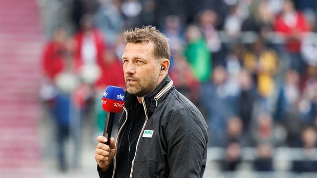 Augsburgs Trainer Markus Weinzierl hofft auf Punkte gegen Leipzig.