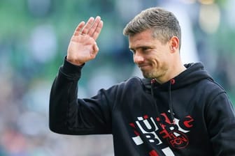 Nürnbergs Trainer Robert Klauß hat seinen Vertrag verlängert.