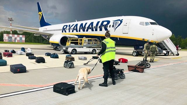 Die Ryanair-Maschine, in der Sofia Sapega und Roman Protassewitsch saßen, war vor einem Jahr von den belarussischen Behörden wegen einer angeblichen Bombendrohung zur Landung in Minsk gezwungen worden.