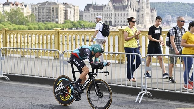 Lennard Kämna beim Zeitfahren in Budapest über 9,2 Kilometer.