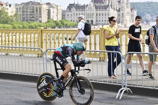 Lennard Kämna beim Zeitfahren in Budapest über 9,2 Kilometer.