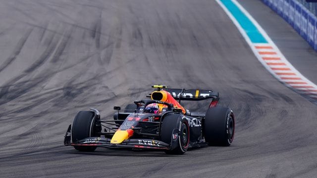 Sergio Perez auf der Rennstrecke in Miami.