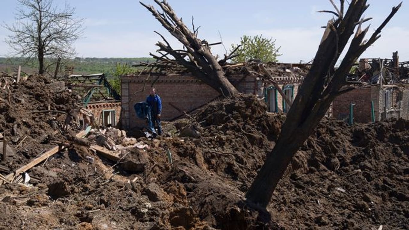 Ein russischer Luftangriff zerstörte ein Wohngebiet in Bachmut in der Ostukraine.