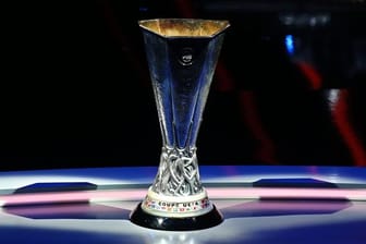 Der Pokal der Europa Conference League.