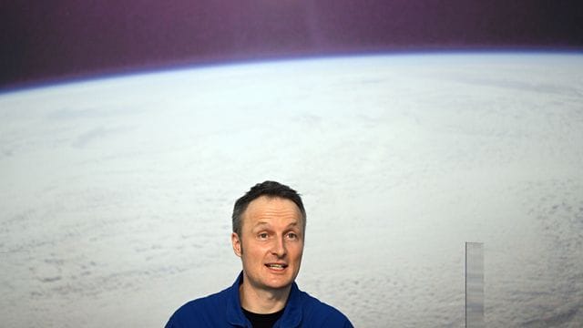 Der Astronaut Matthias Maurer berichtet nach der Rückkehr von seiner Weltraummission von seinen Erlebnissen im All. Der Astronaut Matthias Maurer berichtet nach der Rückkehr von seiner Weltraummission von seinen Erlebnissen im All.