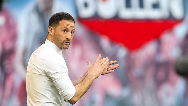 Für Leipzigs Trainer Domenico Tedesco und sein Team geht es am letzten Spieltag um die Qualifikation für die Champions League. Für Leipzigs Trainer Domenico Tedesco und sein Team geht es am letzten Spieltag um die Qualifikation für die Champions League.