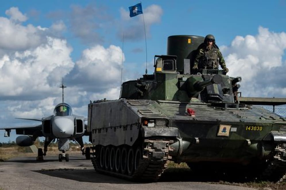 Eine mit Spannung erwartete Sicherheitsanalyse hat in Schweden Vorteile eines Nato-Beitritts des bislang bündnisfreien Landes aufgezeigt.