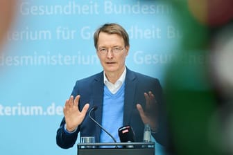 "Auch im Sommer sollten wir achtsam bleiben": Bundesgesundheitsminister Karl Lauterbach.