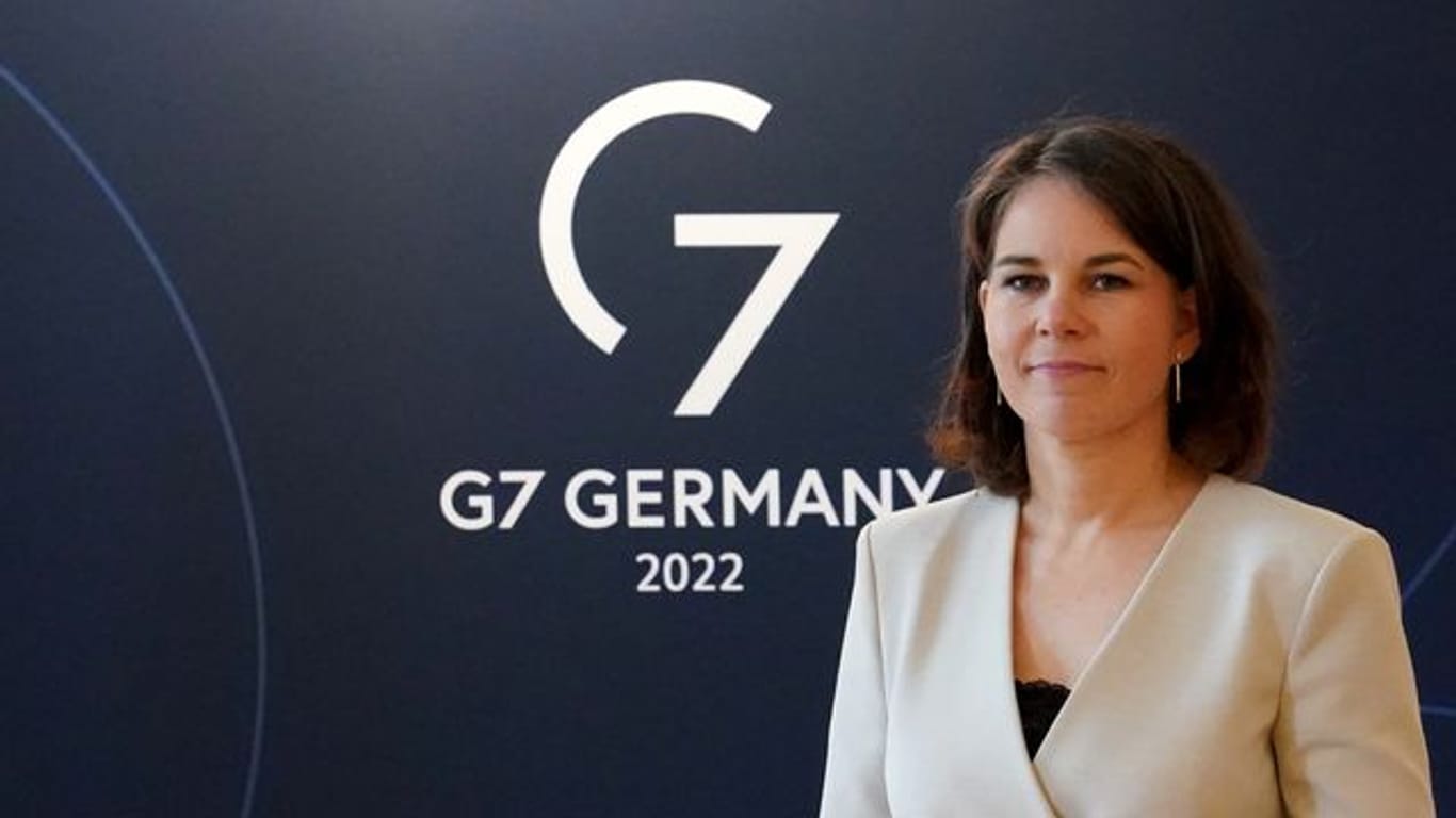 Bundesaußenminister Annalena Baerbock beim G7-Treffen in Weißenhäuser Strand.
