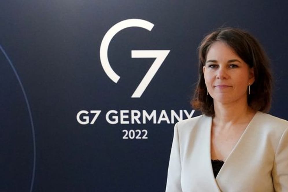 Bundesaußenminister Annalena Baerbock beim G7-Treffen in Weißenhäuser Strand.